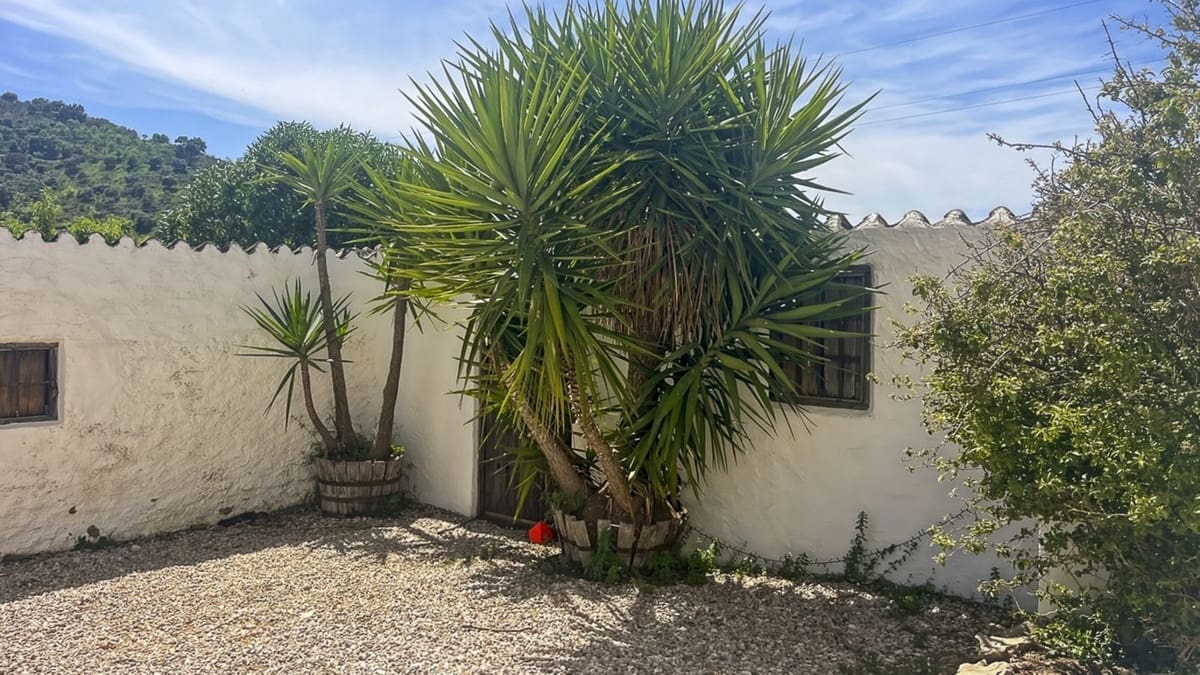 8 bedroom Finca/Country House for sale in Casabermeja with pool garage - € 895,000 (Ref: 9895293)