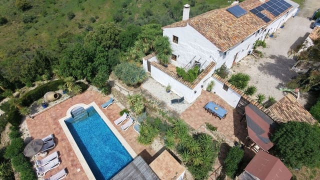 8 bedroom Finca/Country House for sale in Casabermeja with pool garage - € 895,000 (Ref: 9895293)