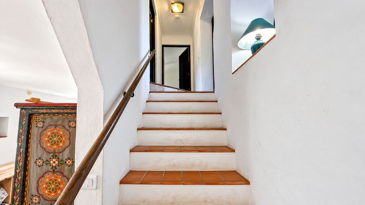 8 slaapkamer Finca/Landhuis te koop in Casabermeja met zwembad garage - € 849.000 (Ref: 9895293)