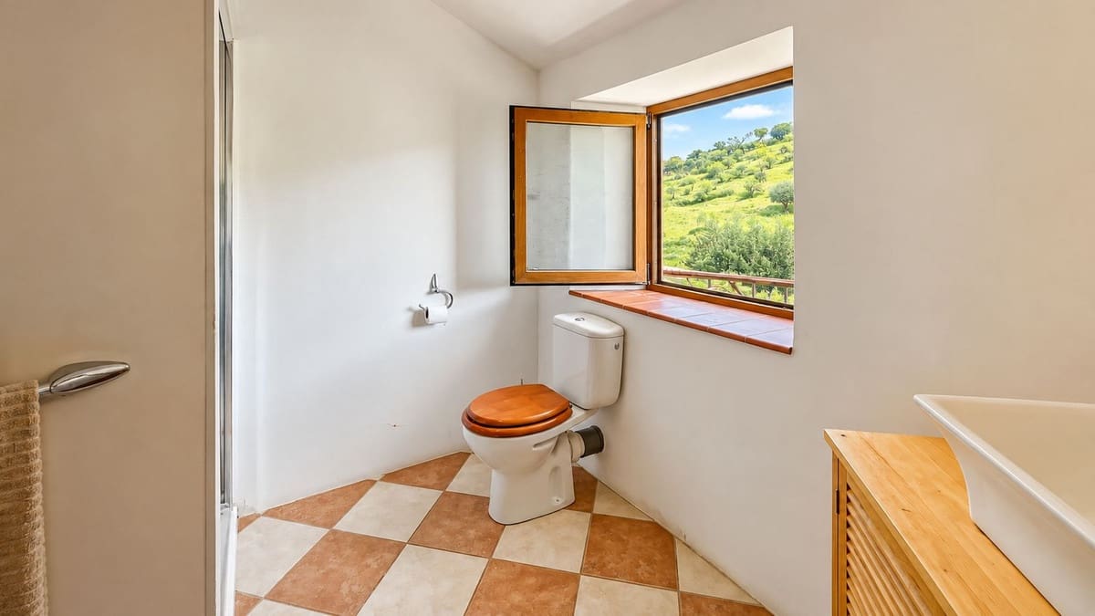 8 slaapkamer Finca/Landhuis te koop in Casabermeja met zwembad garage - € 849.000 (Ref: 9895293)