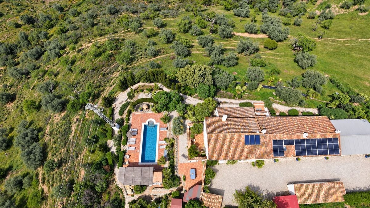 8 slaapkamer Finca/Landhuis te koop in Casabermeja met zwembad garage - € 849.000 (Ref: 9895293)