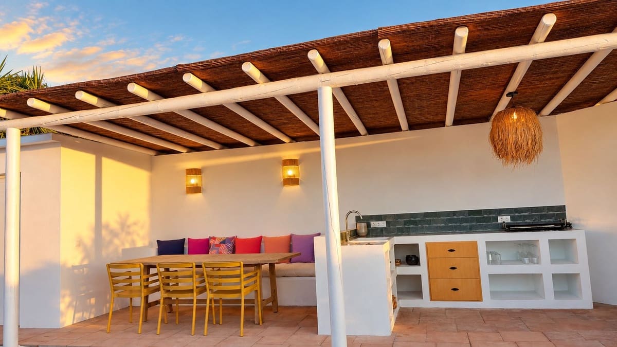 8 slaapkamer Finca/Landhuis te koop in Casabermeja met zwembad garage - € 849.000 (Ref: 9895293)