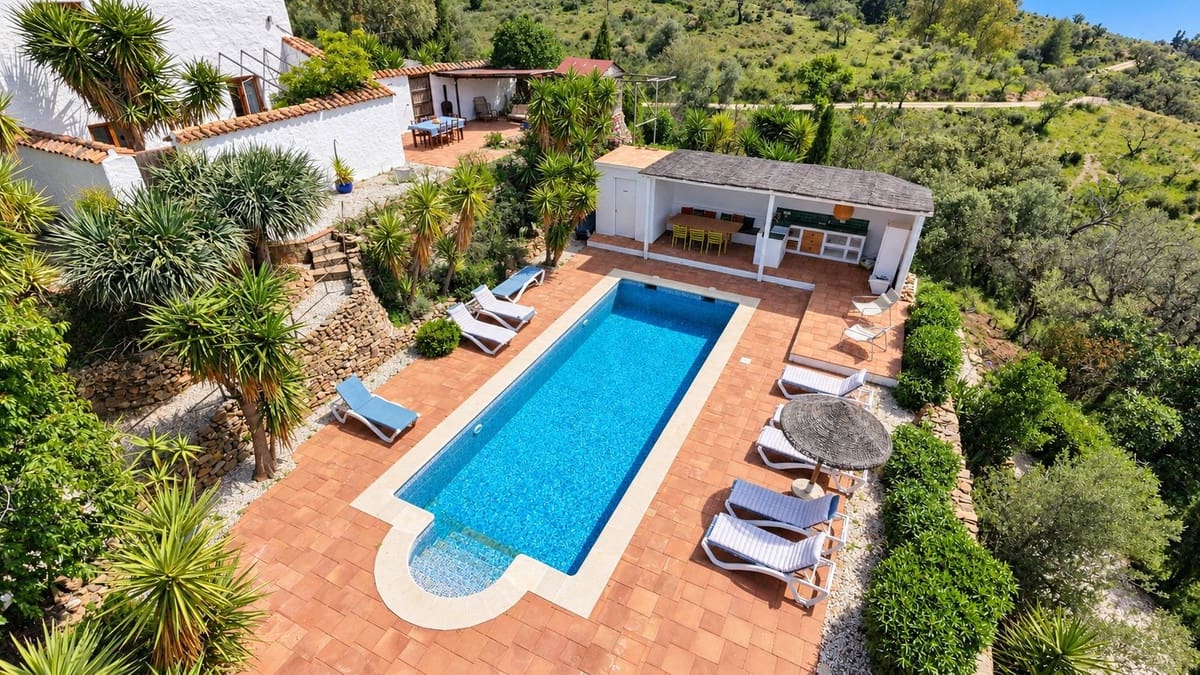 8 slaapkamer Finca/Landhuis te koop in Casabermeja met zwembad garage - € 849.000 (Ref: 9895293)