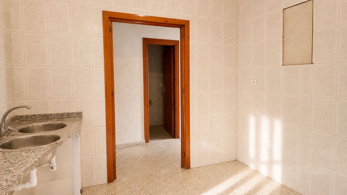 Casa de 2 habitaciones en Ojen en venta - 110.000 € (Ref: 9902145)
