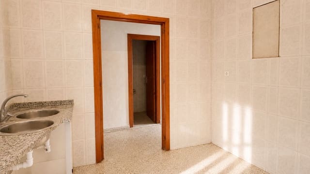 Casa de 2 habitaciones en Ojen en venta - 110.000 € (Ref: 9902145)
