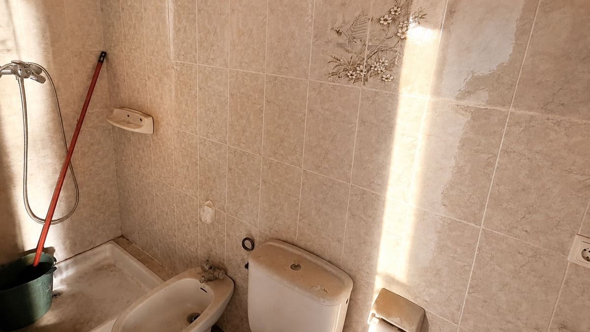Casa de 2 habitaciones en Ojen en venta - 110.000 € (Ref: 9902145)