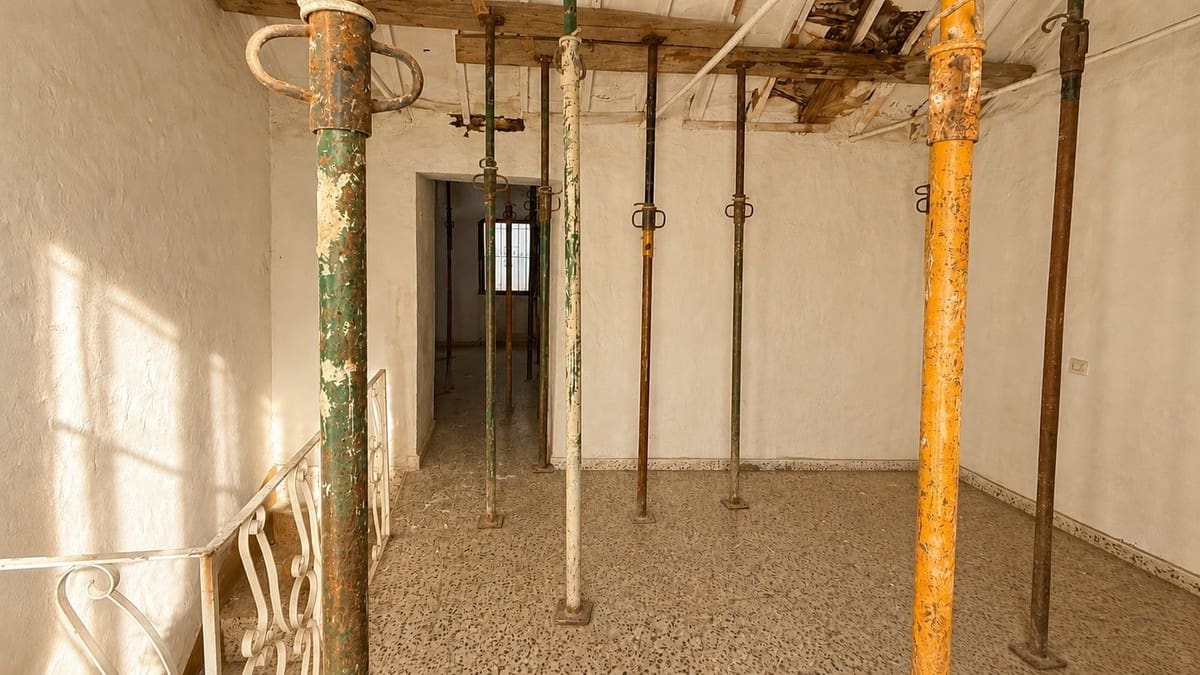 Casa de 2 habitaciones en Ojen en venta - 110.000 € (Ref: 9902145)