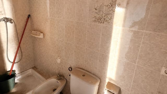 Casa de 2 habitaciones en Ojen en venta - 110.000 € (Ref: 9902145)