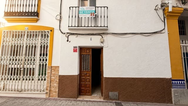 Casa de 2 habitaciones en Ojen en venta - 110.000 € (Ref: 9902145)