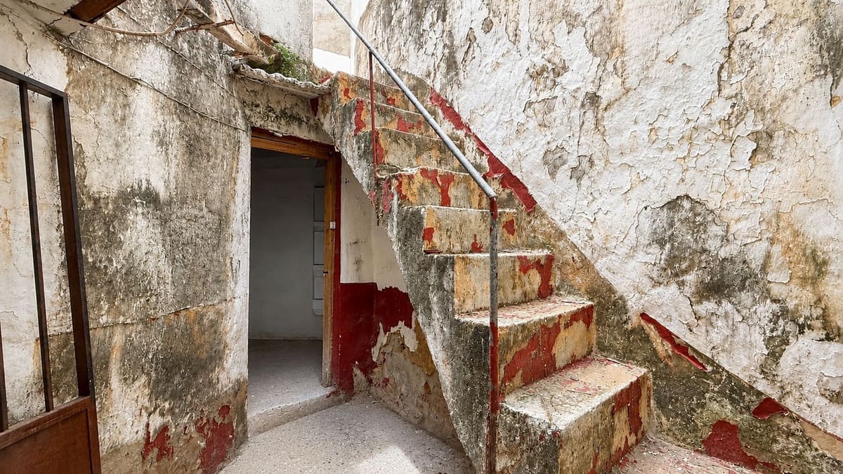Casa de 2 habitaciones en Ojen en venta - 110.000 € (Ref: 9902145)