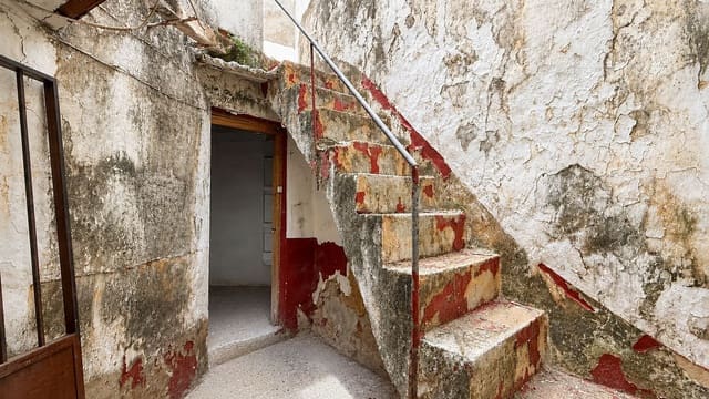 Casa de 2 habitaciones en Ojen en venta - 110.000 € (Ref: 9902145)