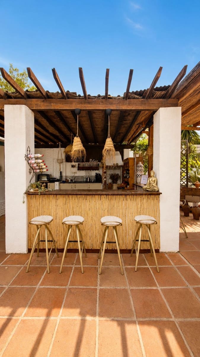 4 soveværelse Finca/Landehus til salg i Alhaurin el Grande med swimmingpool garage - € 650.000 (Ref: 9928233)