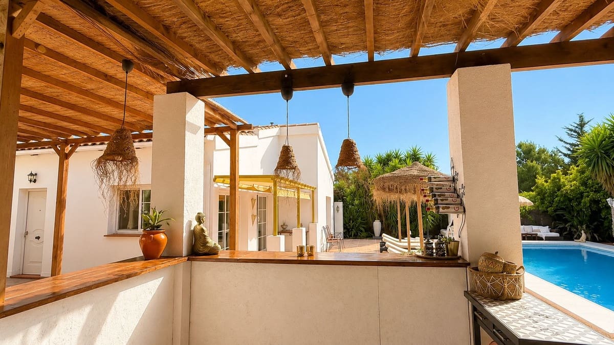 4 soveværelse Finca/Landehus til salg i Alhaurin el Grande med swimmingpool garage - € 650.000 (Ref: 9928233)