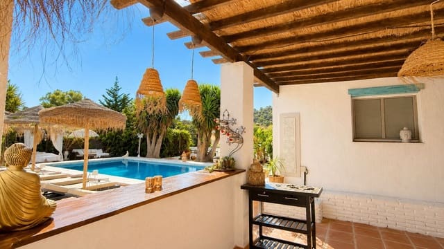4 soveværelse Finca/Landehus til salg i Alhaurín el Grande med swimmingpool garage - € 650.000 (Ref: 9928233)