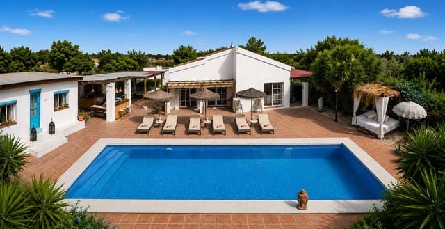 4 soveværelse Finca/Landehus til salg i Alhaurín el Grande med swimmingpool garage - € 650.000 (Ref: 9928233)