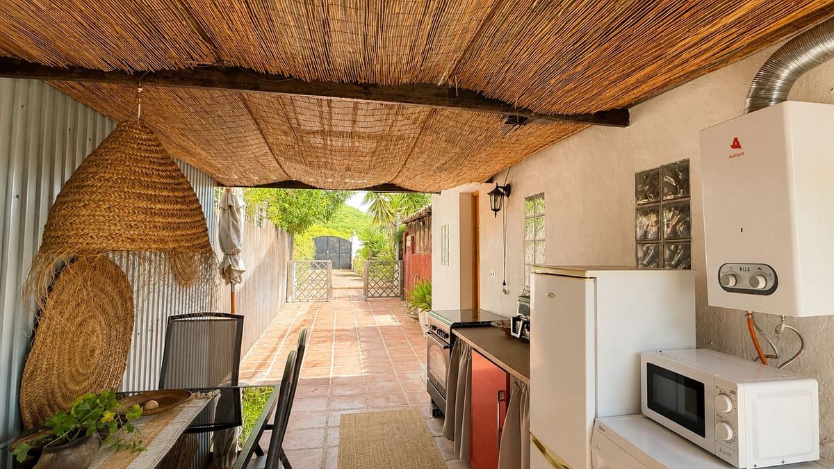 4 soveværelse Finca/Landehus til salg i Alhaurin el Grande med swimmingpool garage - € 650.000 (Ref: 9928233)