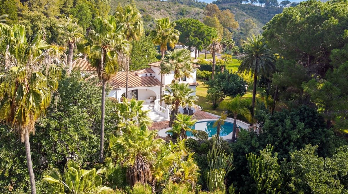5 soveværelse Finca/Landehus til salg i Alhaurin el Grande med swimmingpool garage - € 2.150.000 (Ref: 9932449)