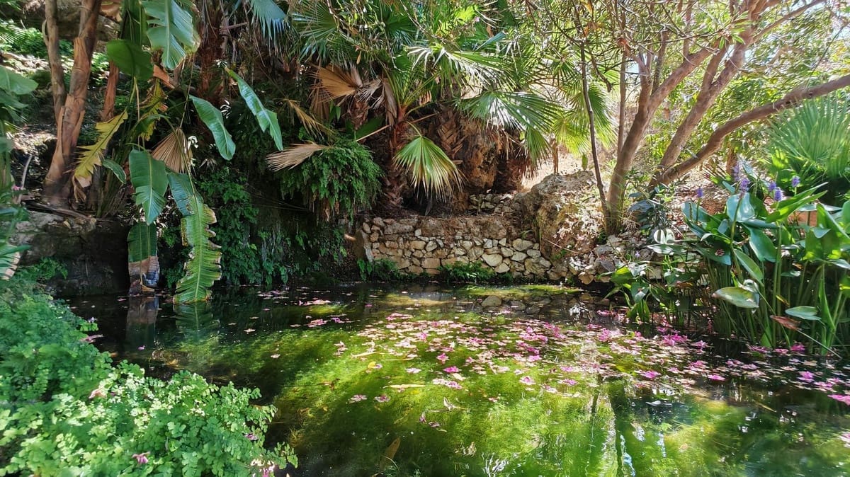 5 soveværelse Finca/Landehus til salg i Alhaurin el Grande med swimmingpool garage - € 2.150.000 (Ref: 9932449)