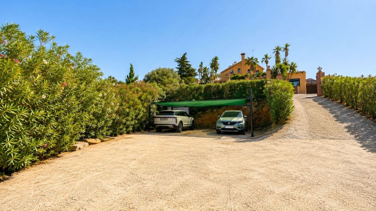 8 soverom Finca/Herregård til salgs i Cartama med svømmebasseng garasje - € 760 000 (Ref: 9965916)