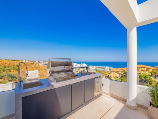 3 sypialnia Willa na sprzedaż w El Higuerón, Fuengirola z basenem garażem - 995 000 € (Ref: 10133561)