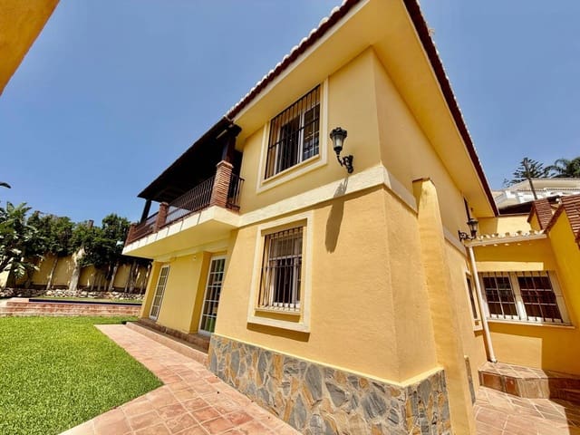 5 slaapkamer Villa te koop in Benalmádena pueblo, Benalmádena met zwembad garage - € 1.795.000 (Ref: 10133564)