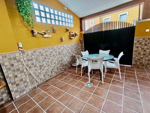 4 Zimmer Reihenhaus zu verkaufen in Alhaurín de la Torre mit Garage - 360.000 € (Ref: 10133567)