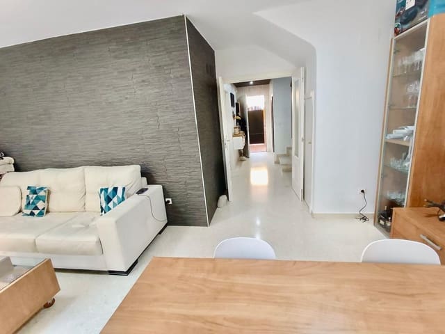 4 slaapkamer Rijtjeshuis te koop in Alhaurín de la Torre met garage - € 360.000 (Ref: 10133567)