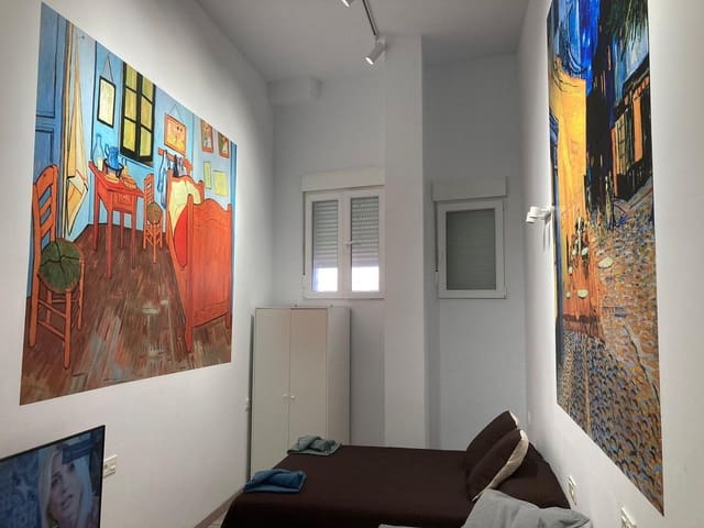 4 sypialnia Hotel na sprzedaż w La Trinidad, Miasto Málaga - 570 000 € (Ref: 10133569)