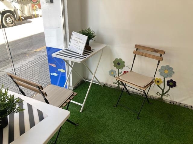 Hotel de 4 habitaciones en La Trinidad, Málaga ciudad en venta - 570.000 € (Ref: 10133569)