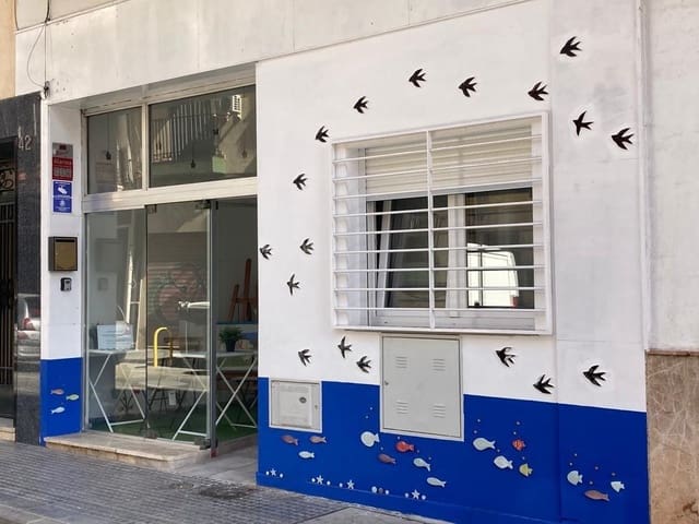 Hotel de 4 habitaciones en La Trinidad, Málaga ciudad en venta - 570.000 € (Ref: 10133569)