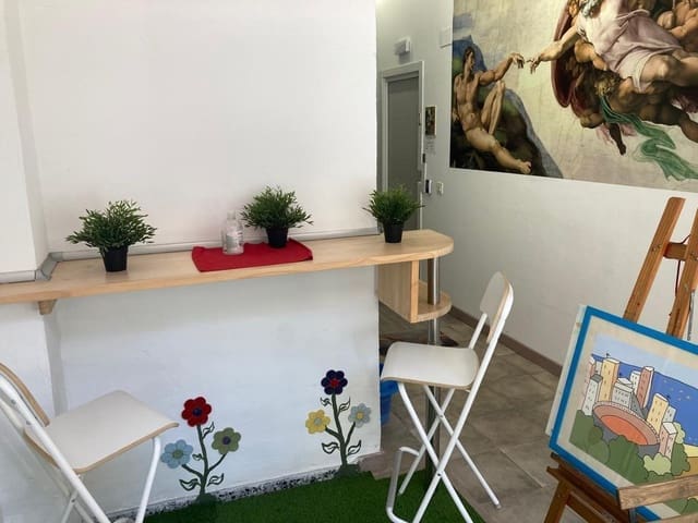 Hotel de 4 habitaciones en La Trinidad, Málaga ciudad en venta - 570.000 € (Ref: 10133569)