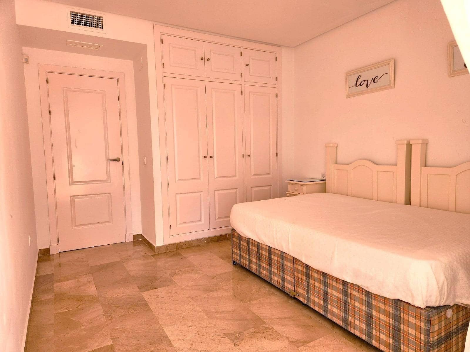 2 bedroom Flat for sale in Benalmadena with pool - € 423,000 (Ref: 10133570)