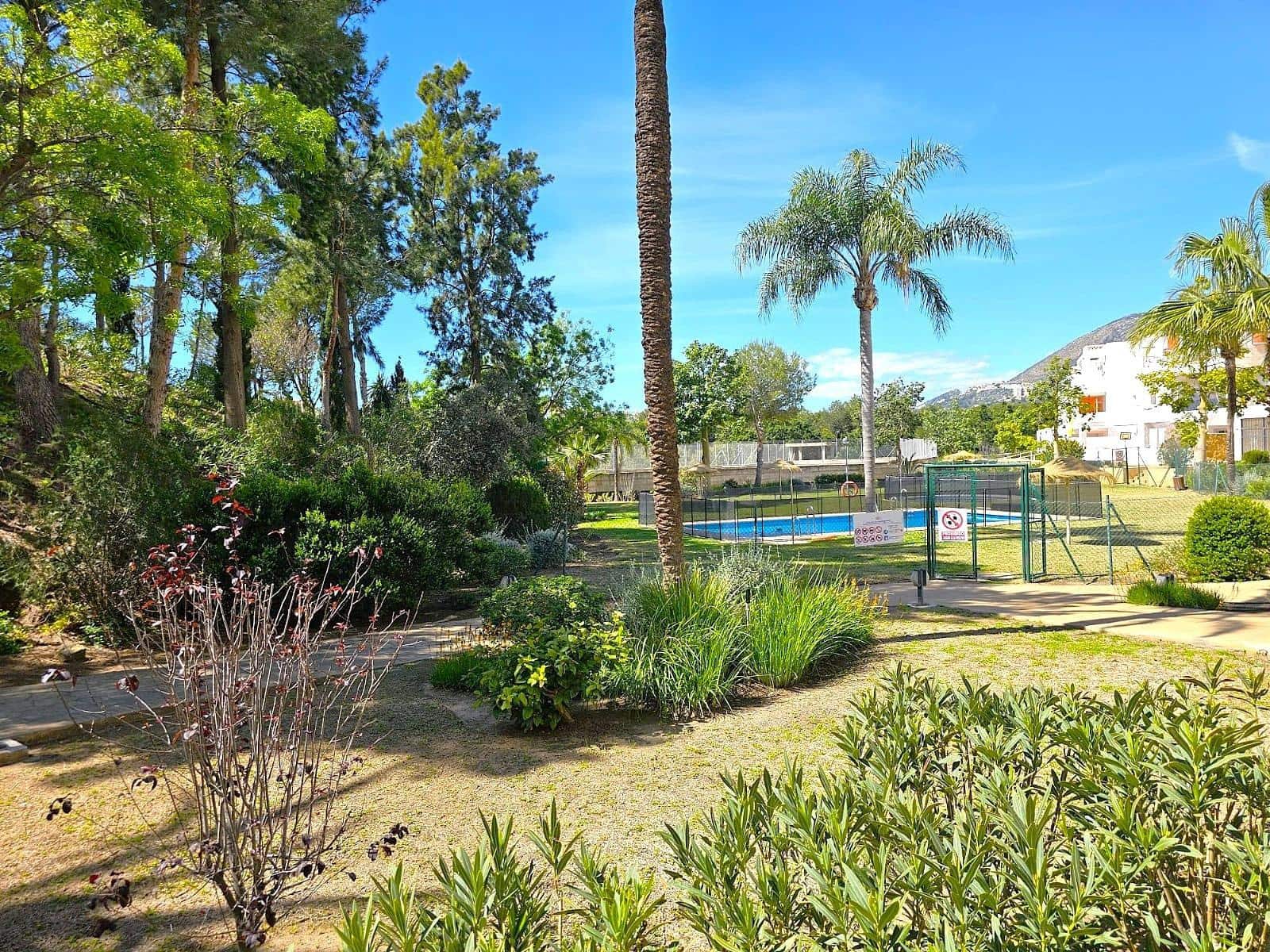 2 bedroom Flat for sale in Benalmadena with pool - € 423,000 (Ref: 10133570)
