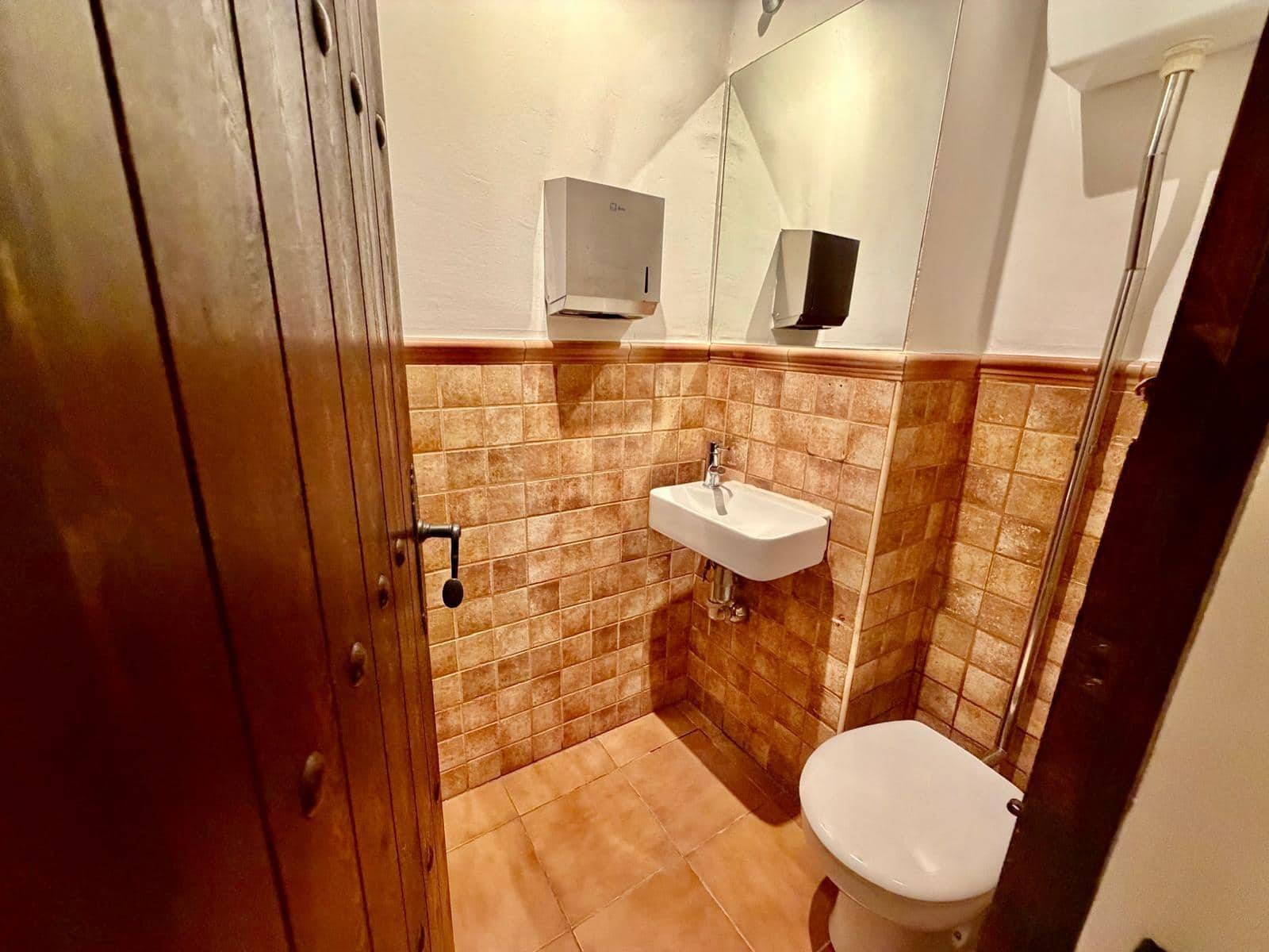 6 slaapkamer Bedrijf te koop in Arroyo de la Miel - € 215.000 (Ref: 10133572)