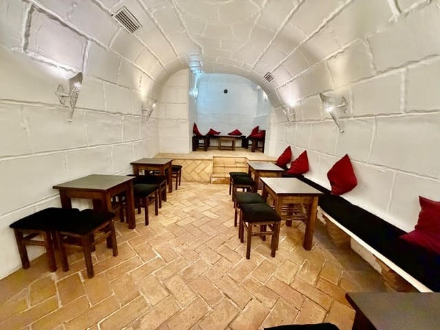 6 slaapkamer Bedrijf te koop in Arroyo de la Miel, Benalmádena - € 215.000 (Ref: 10133572)