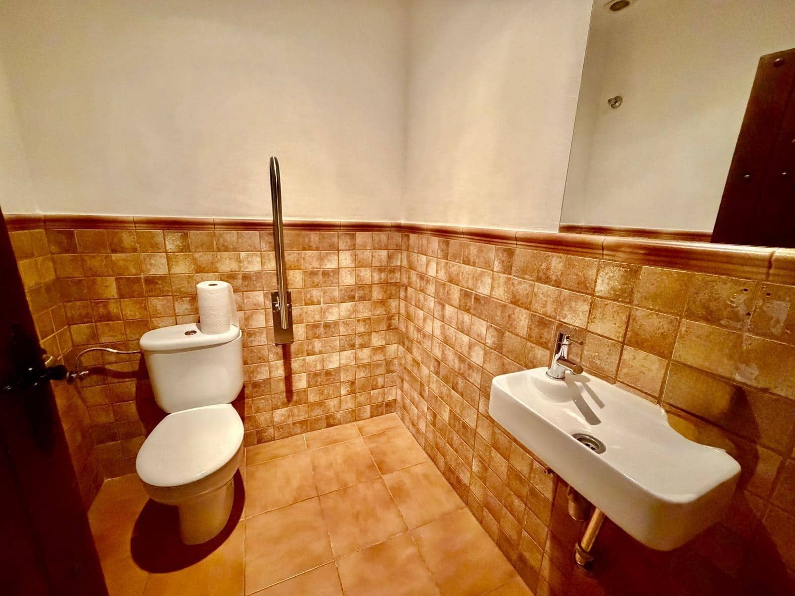 6 bedroom Business for sale in Arroyo de la Miel - € 215,000 (Ref: 10133572)