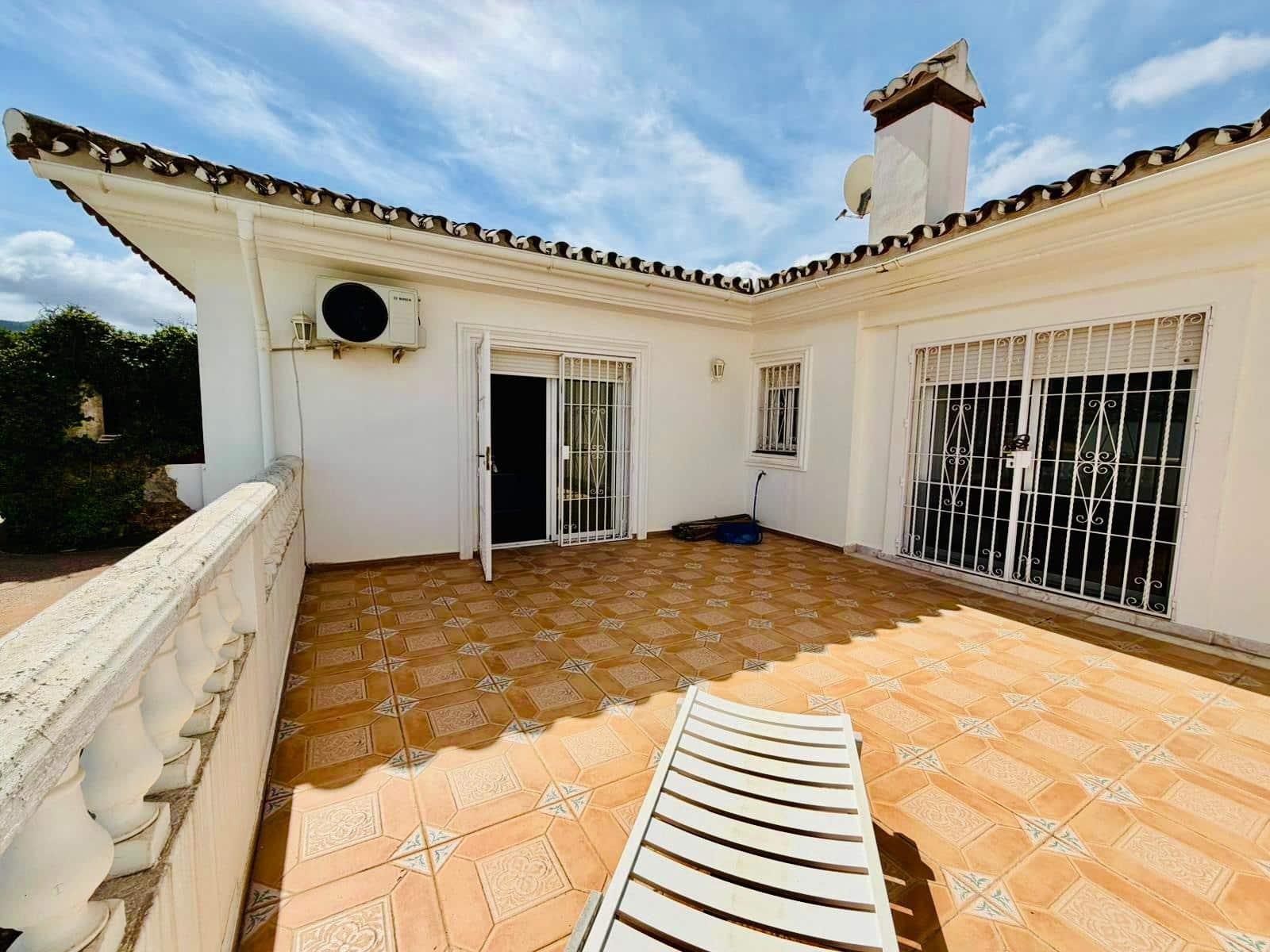6 Zimmer Villa zu verkaufen in Alhaurin de la Torre mit Pool Garage - 749.000 € (Ref: 10133573)