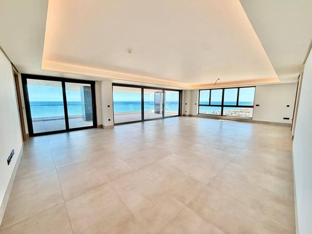 Appartement de 4 chambres à louer à Carretera de Cadiz, Malaga ville avec piscine garage - 14 500 € (Ref: 10133579)