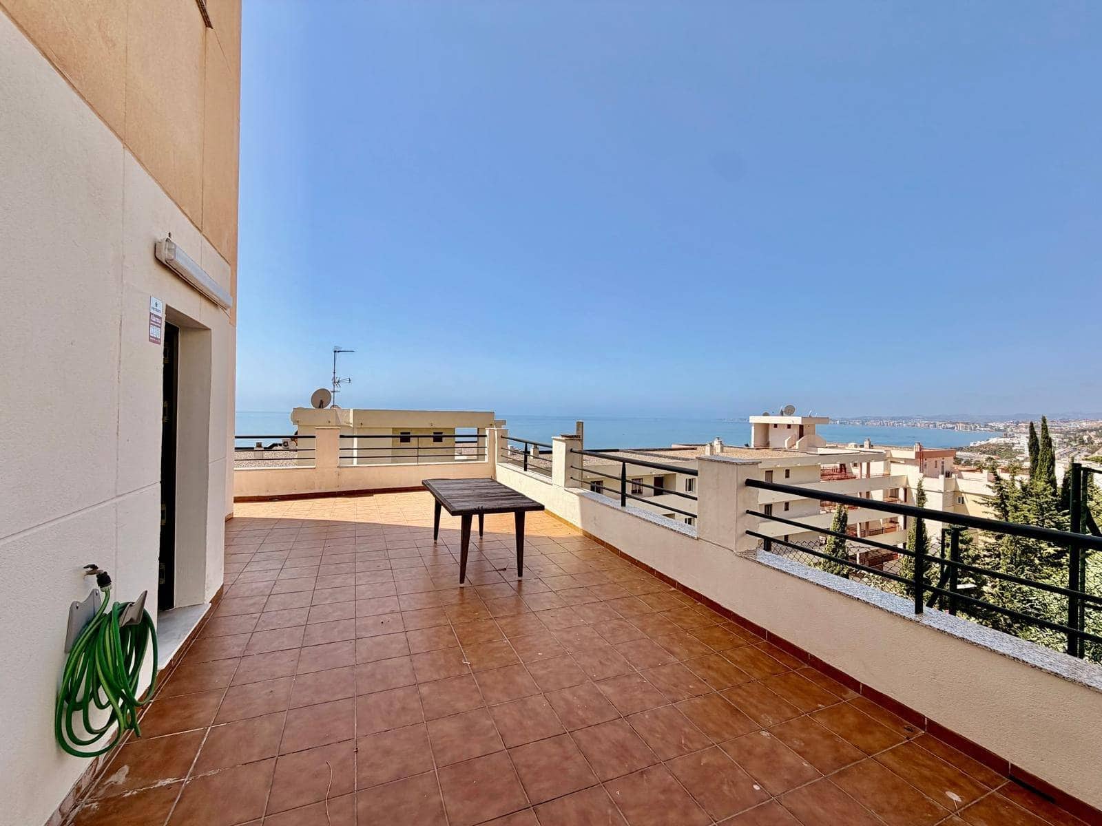 3 soveværelse Lejlighed til salg i Torrequebrada med swimmingpool garage - € 499.000 (Ref: 10133580)