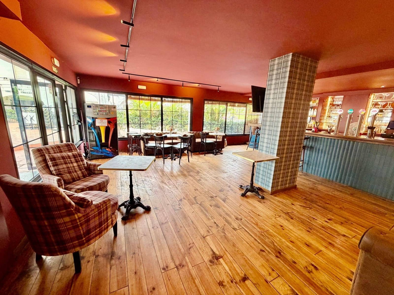 4 soveværelse Erhverv til salg i Arroyo de la Miel med garage - € 75.000 (Ref: 10133581)