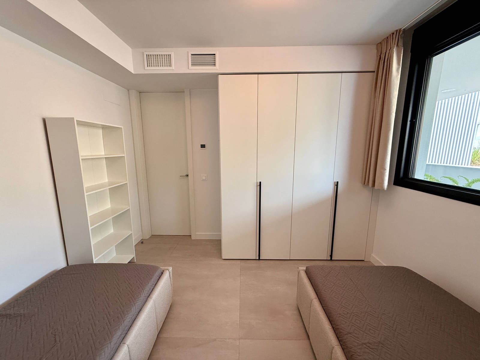 2 sypialnia Apartament na sprzedaż w Carvajal z basenem garażem - 994 000 € (Ref: 10139941)