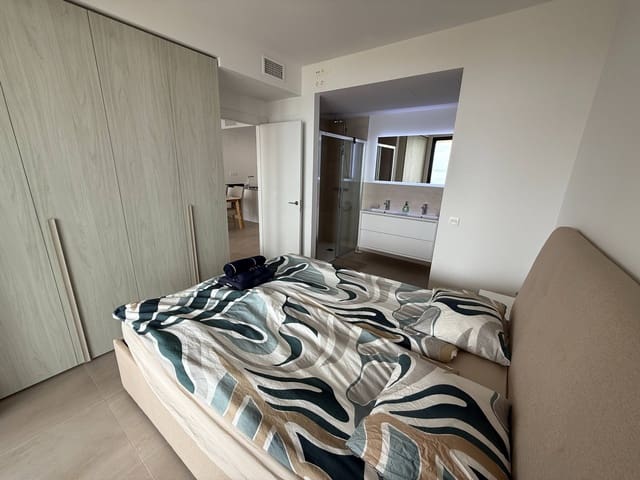 2 soveværelse Lejlighed til salg i Carvajal, Fuengirola med swimmingpool garage - € 695.000 (Ref: 10139942)