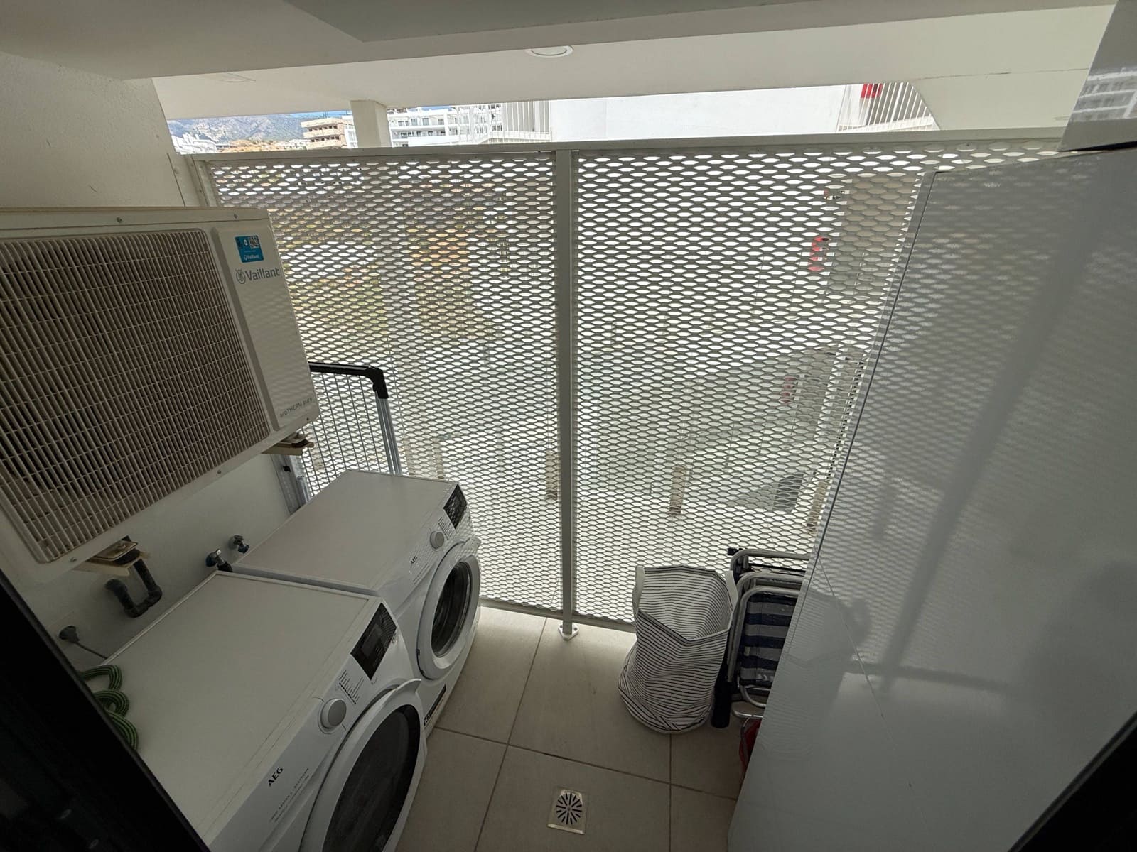 2 soveværelse Lejlighed til salg i Carvajal med swimmingpool garage - € 695.000 (Ref: 10139942)