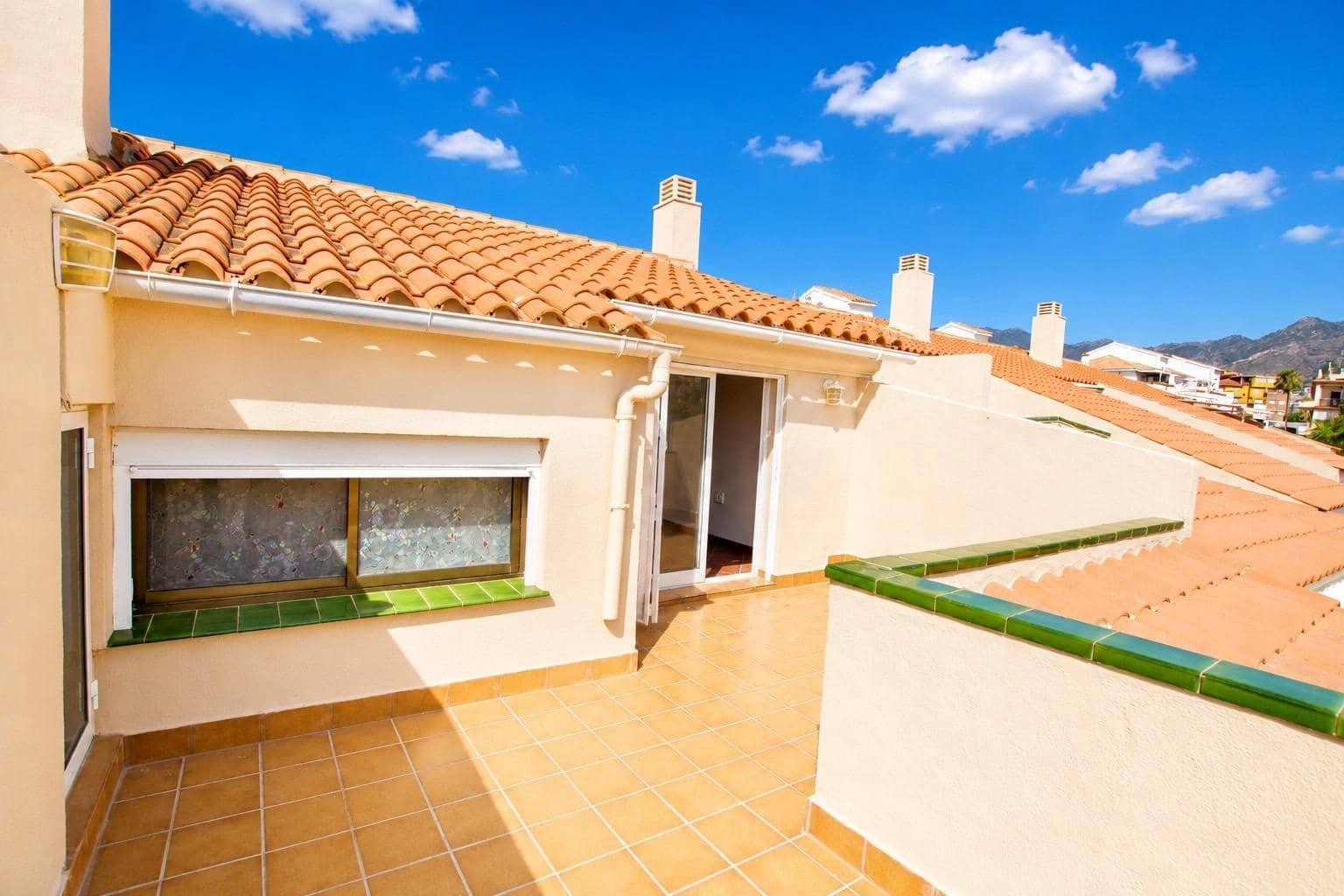 Ático de 3 habitaciones en Benalmádena en venta con piscina garaje - 525.000 € (Ref: 10148960)
