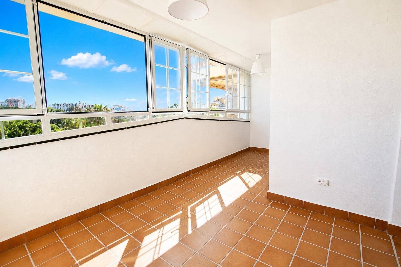 Ático de 3 habitaciones en Benalmádena en venta con piscina garaje - 525.000 € (Ref: 10148960)