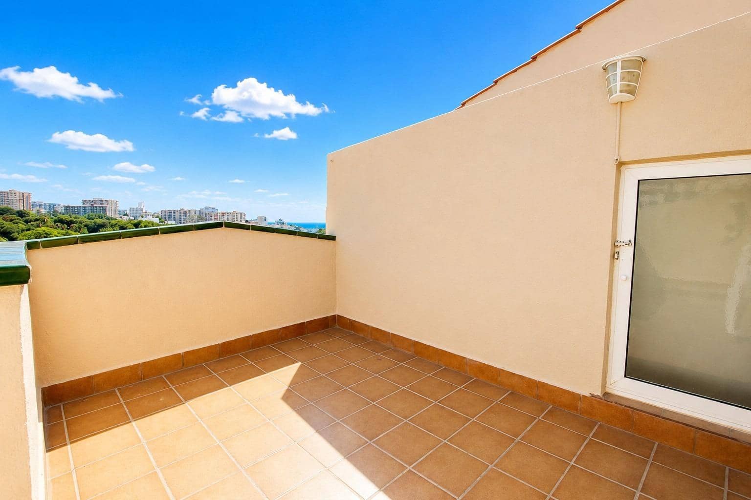 Ático de 3 habitaciones en Benalmádena en venta con piscina garaje - 525.000 € (Ref: 10148960)