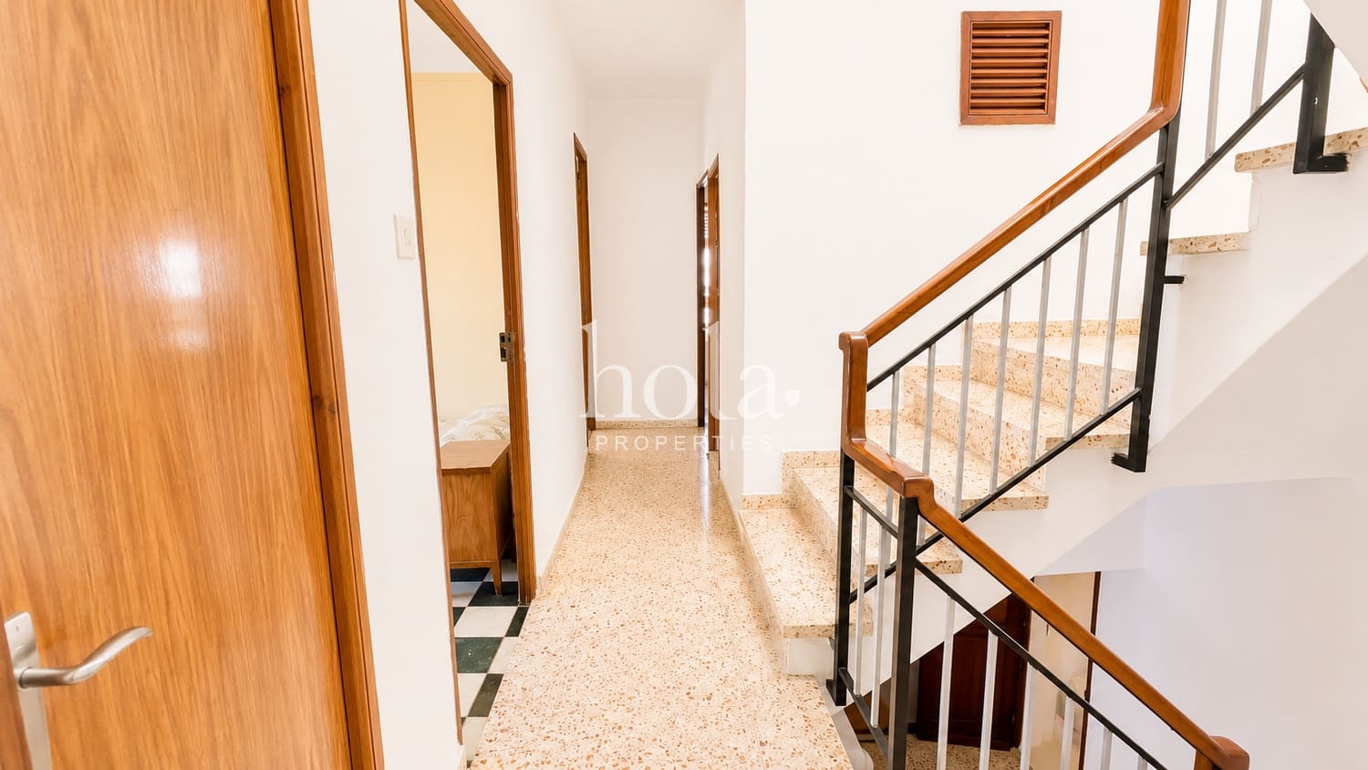 Casa de 13 habitaciones en Lanjarón en venta - 150.000 € (Ref: 10060845)