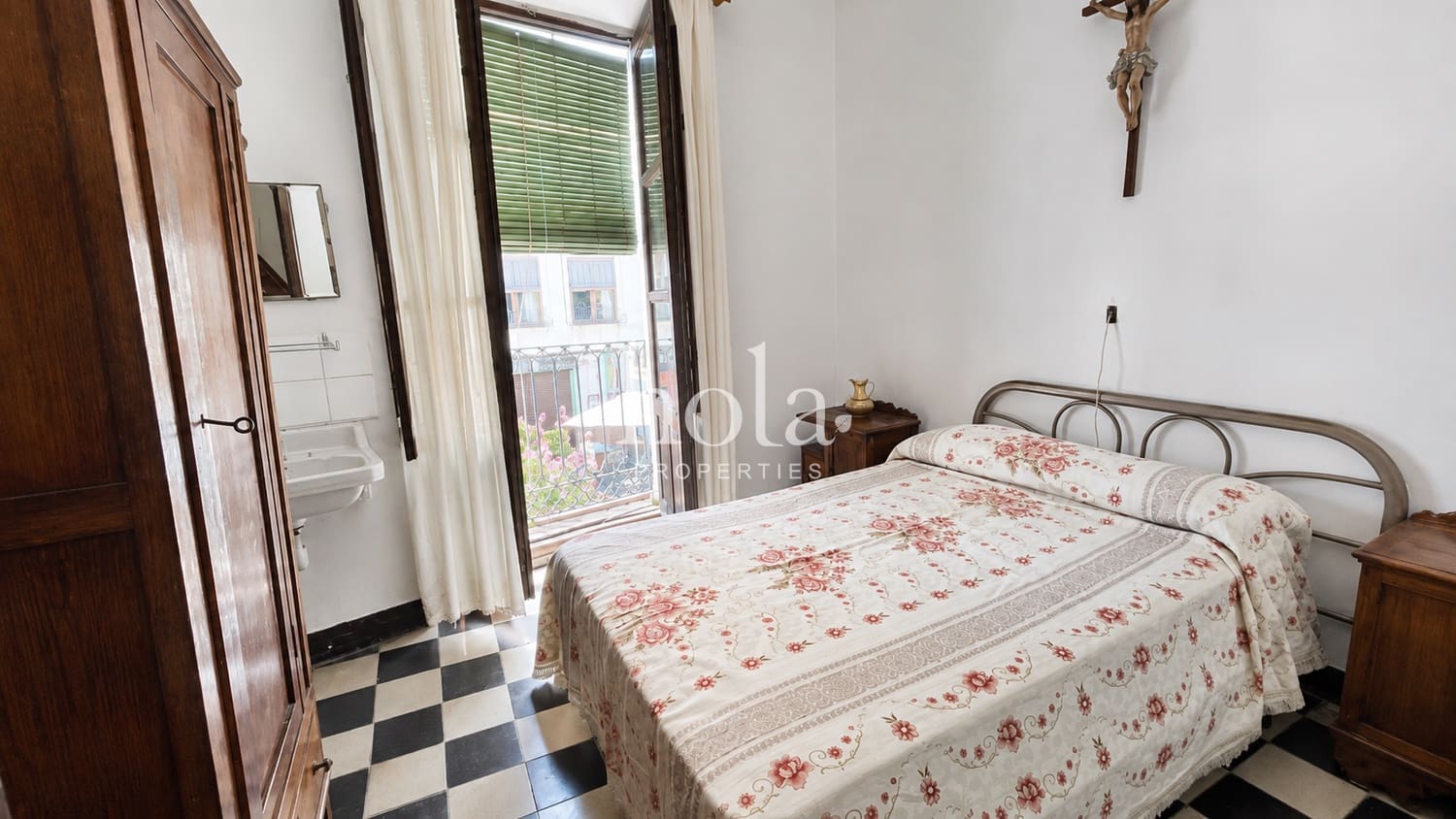 Casa de 13 habitaciones en Lanjarón en venta - 150.000 € (Ref: 10060845)