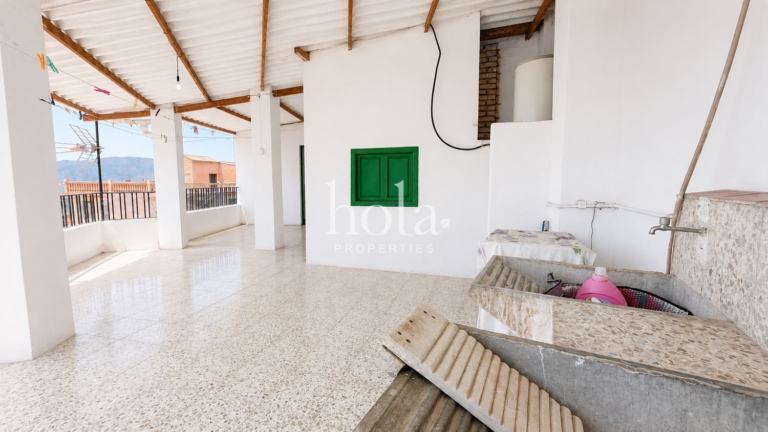 Casa de 13 habitaciones en Lanjarón en venta - 150.000 € (Ref: 10060845)