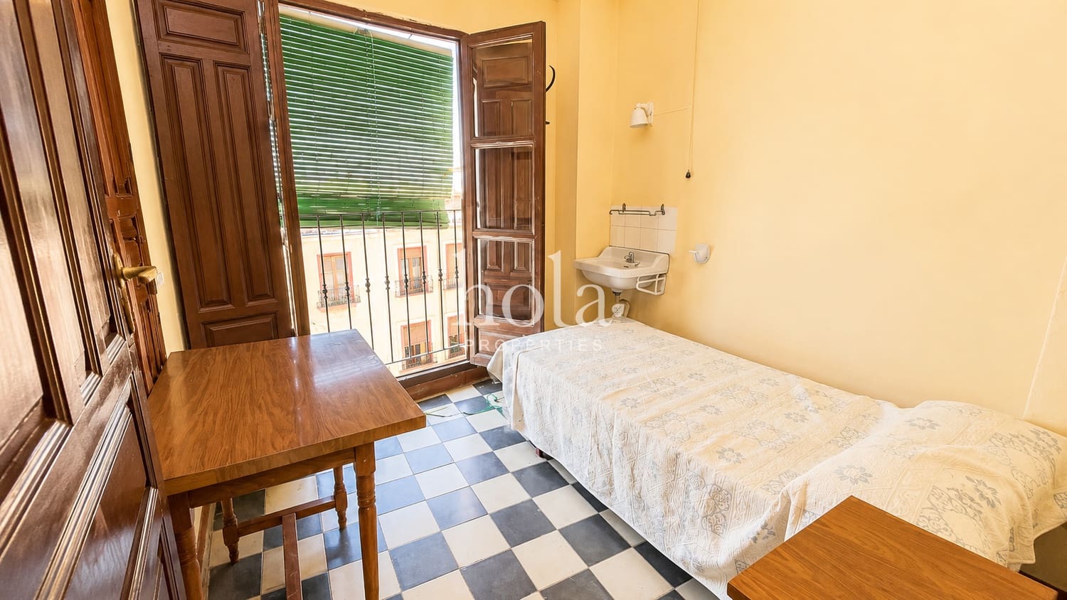 Casa de 13 habitaciones en Lanjarón en venta - 150.000 € (Ref: 10060845)